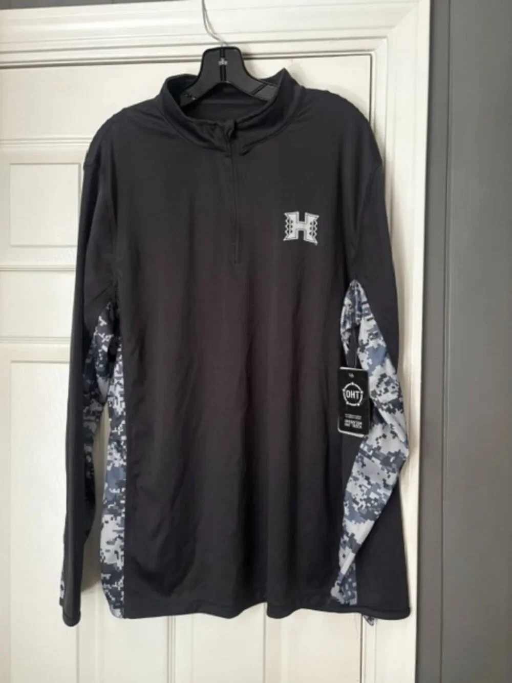 Men's Colosseum Charcoal HI Rainbow Warriors OHT Camo Lightweight Quarter-Zip